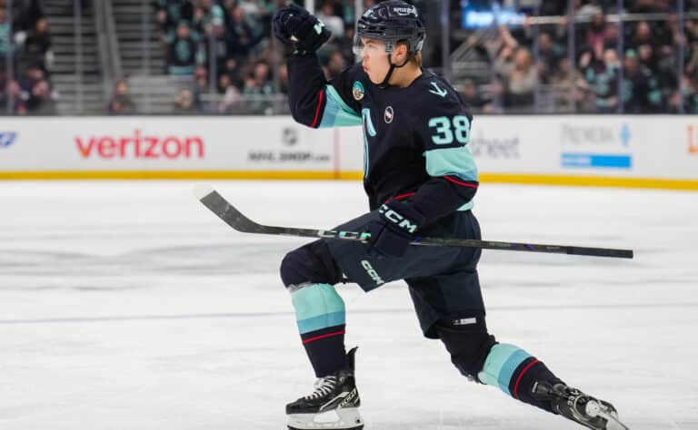 Suomalaistulokas jatkoi huippuotteitaan NHL:ssä – jälleen kaksi tehopistettä