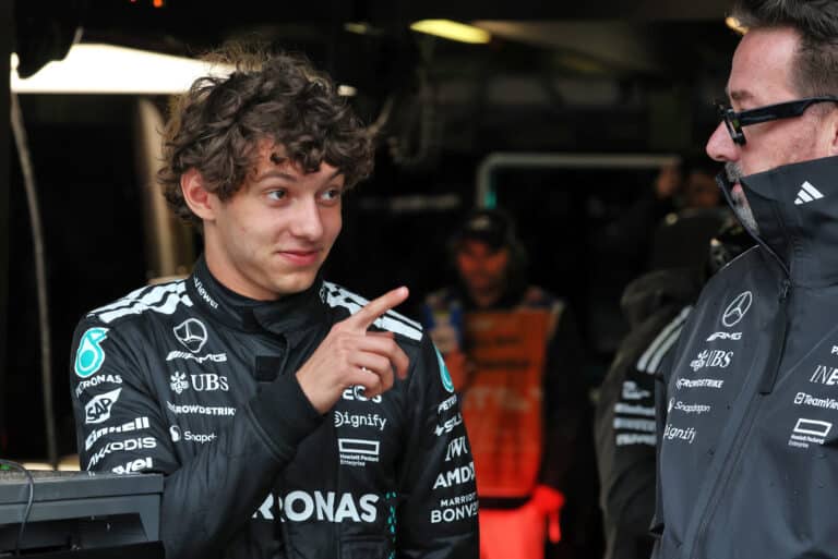 F1-mestarilta täyslaidallinen Kimi Antonellille ja Mercedekselle