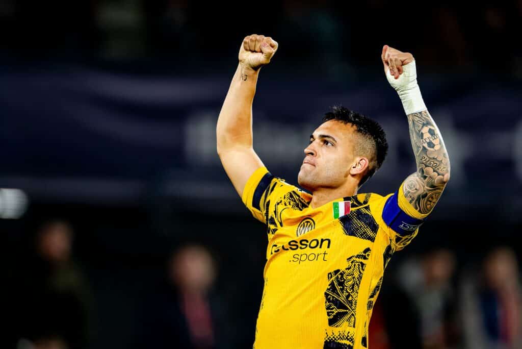 Arsenal valmistelee megatarjousta Arsenal valmistelee megatarjousta