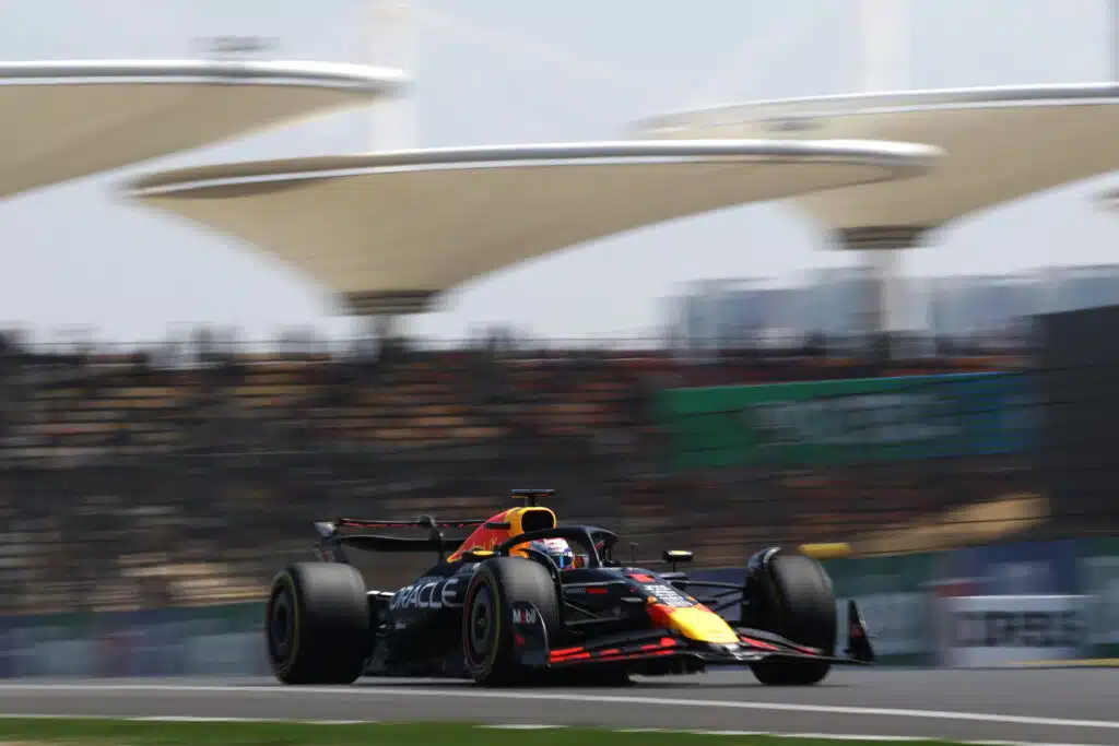 Draamaa F1-kisan startissa – Max Verstappen koki kovia