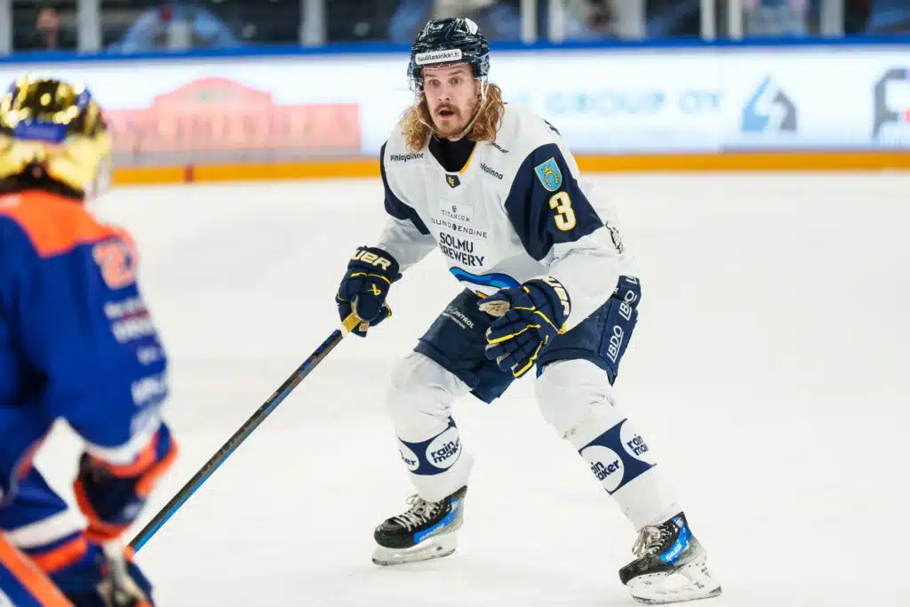 IS: SM-liigan pelaajan kausi päättyi järkyttävällä tavalla