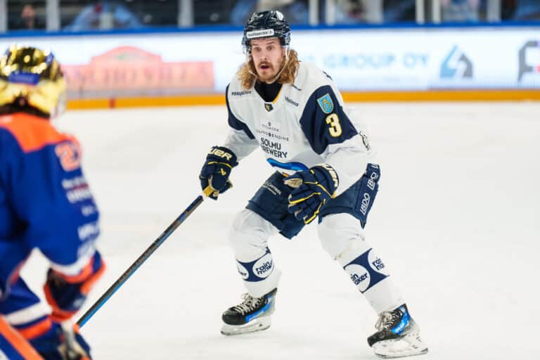 IS: SM-liigan pelaajan kausi päättyi järkyttävällä tavalla