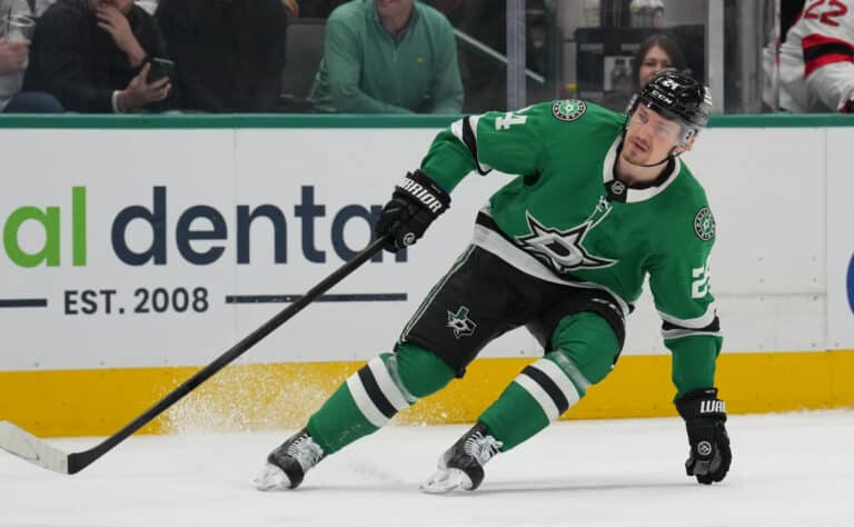 Roope Hintz suitsutti NHL:n parasta maalivahtia – ”Löydettävä keinot tehdä maali”