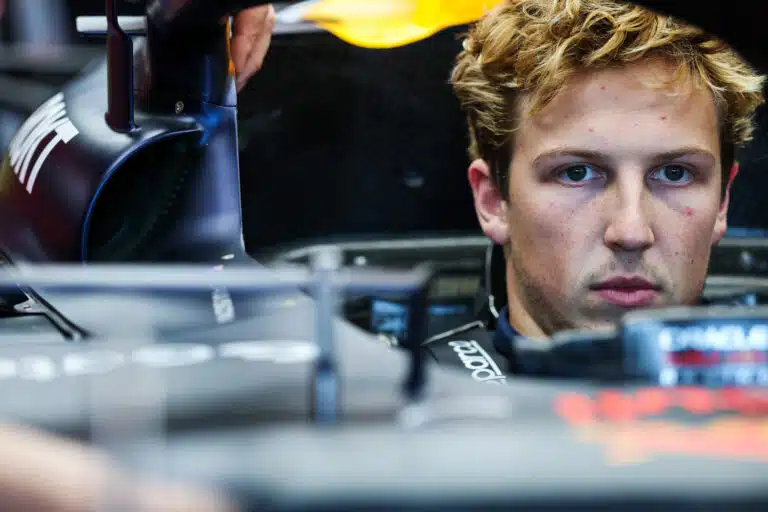 Red Bull-tallista potkut saanut kuljettaja teki paljastuksen – tällaisen neuvon hän sai