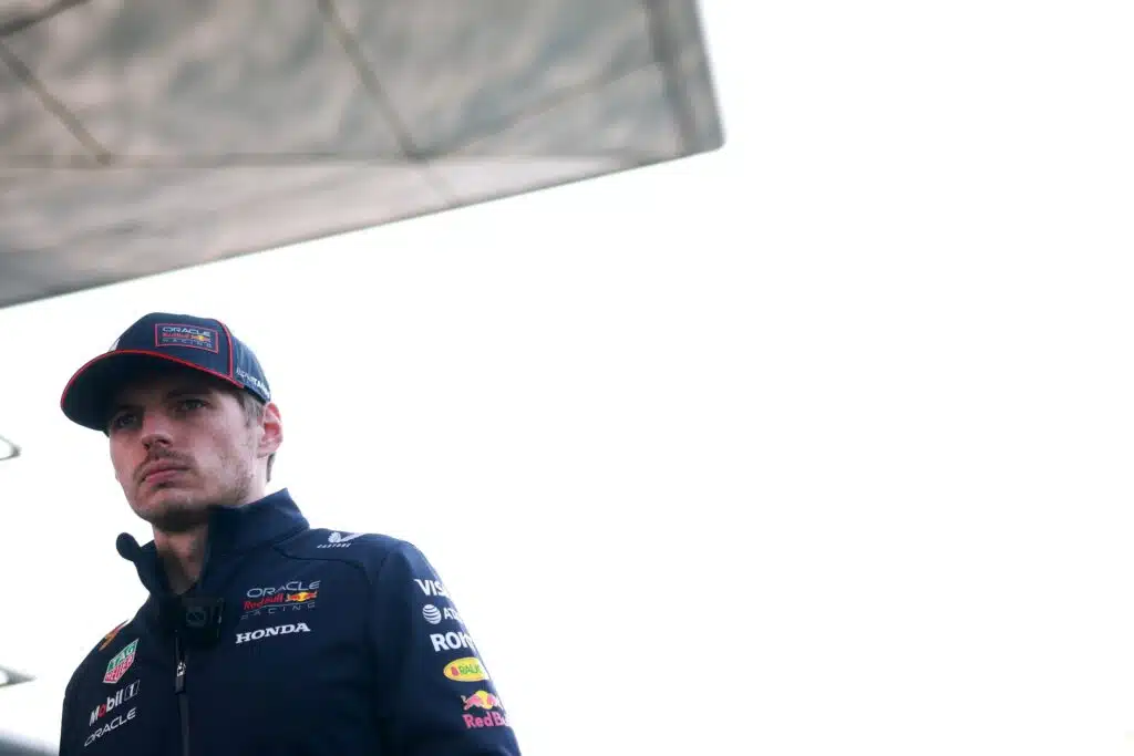 McLaren-pomo esitti kovan väitteen Maxista  – näin vastasi Jos Verstappen