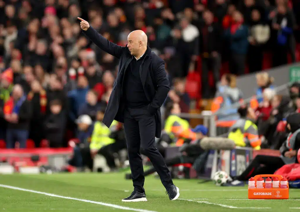 Liverpoolin Arne Slot: ”Hälytyskellot soivat”