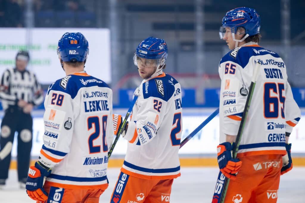 Tappara voitti kriisijoukkueiden kohtaamisessa Kärpät - kesken ottelun nähtiin outo ilmiö Tappara voitti kriisijoukkueiden kohtaamisessa Kärpät – kesken ottelun nähtiin outo ilmiö