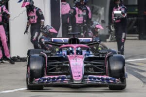 Neljäs F1-talli uunista ulos – Mercedeksen voimayksikkö teki debyytin