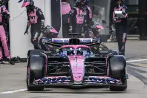 Neljäs F1-talli uunista ulos – Mercedeksen voimayksikkö teki debyytin