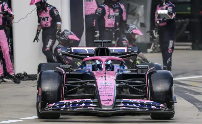 Neljäs F1-talli uunista ulos – Mercedeksen voimayksikkö teki debyytin