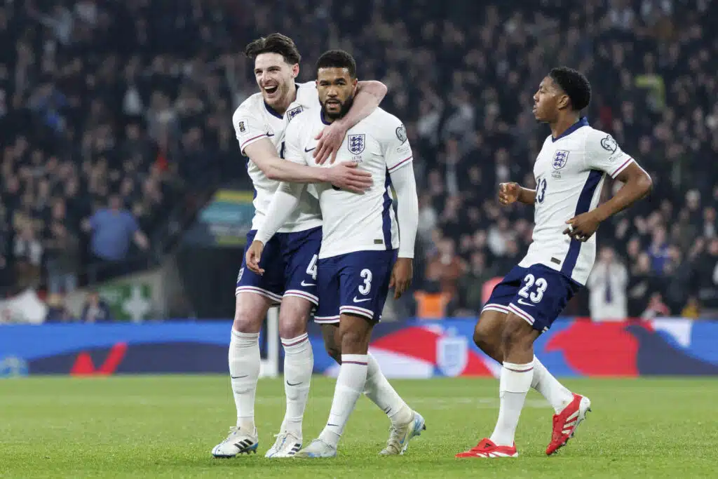 Englanti varmisti MM-kisapaikan murskavoitolla, Cristiano Ronaldon maalit eivät riittäneet