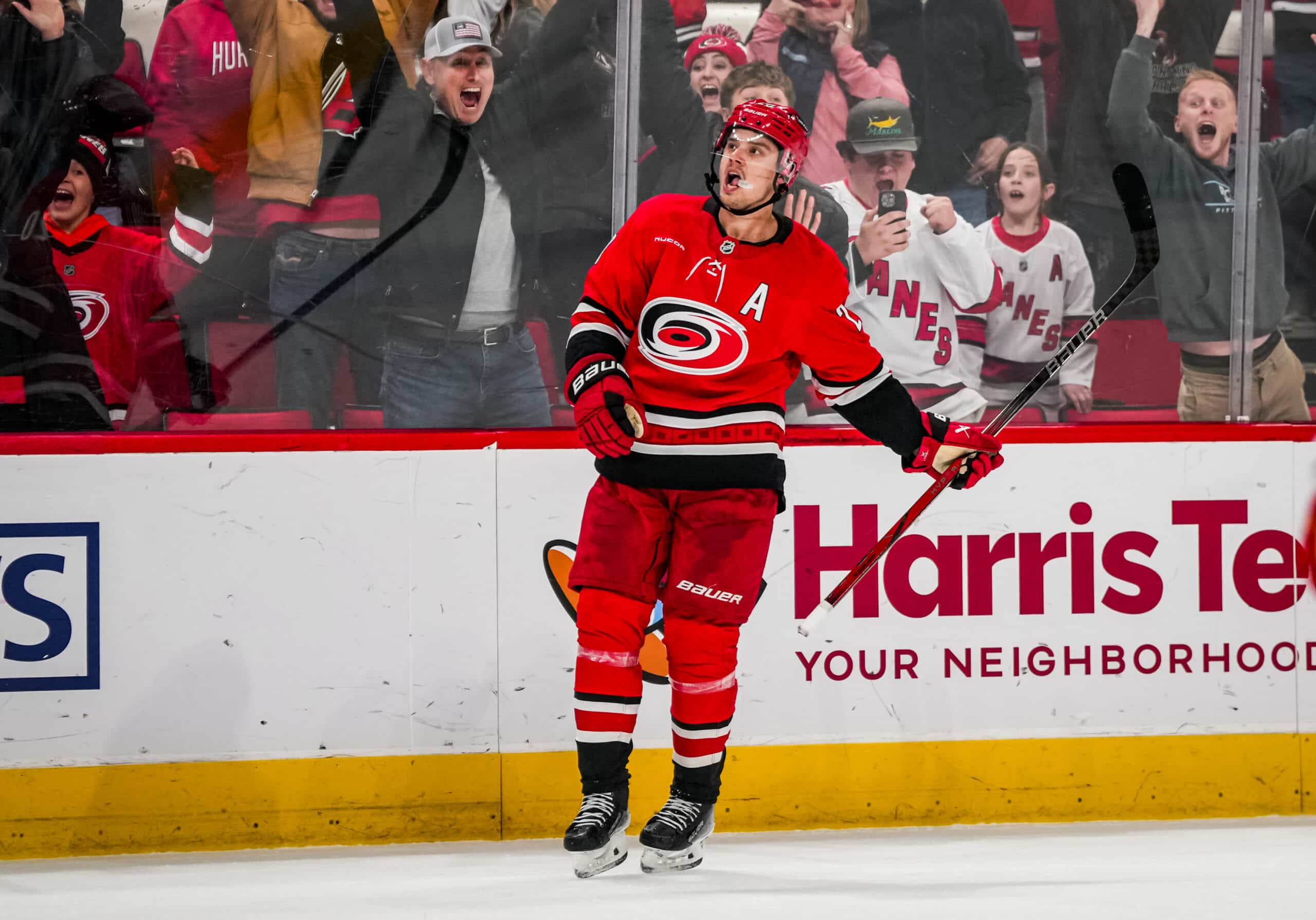 Sebastian Aho teki upeaa historiaa NHL:ssä – ”Epätodellista”