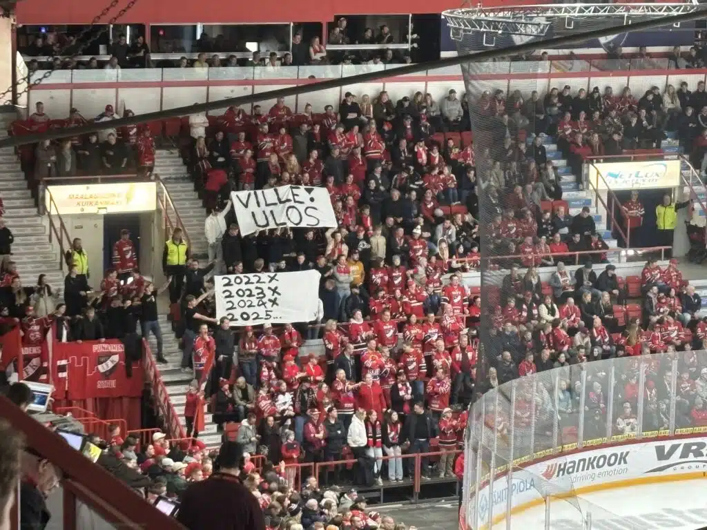 HIFK:n seurajohto saa kovaa raippaa – ”Jos kupoli ei kestä palautetta niin vaihtoon vaan”