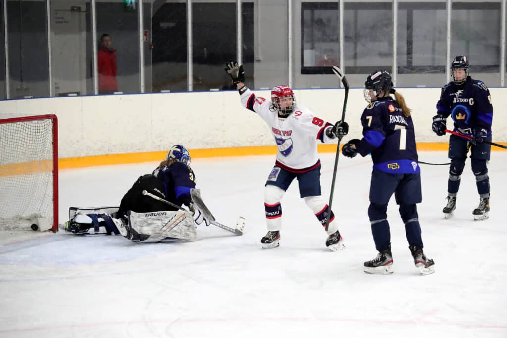 HS: Antoiko HIFK:n toimitusjohtaja taas väärää tietoa medialle? HS: Antoiko HIFK:n toimitusjohtaja taas väärää tietoa medialle?