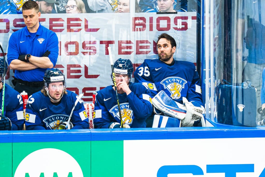 Leijonien olympiavoittaja vaihtaa maisemaa Leijonien olympiavoittaja vaihtaa maisemaa