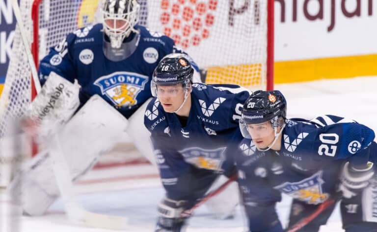 Leijonien pelaaja vaihtaa maisemaa
