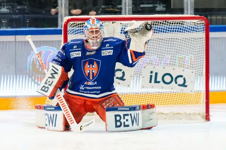 Tappara-tähti sivussa Liiga-avauksesta
