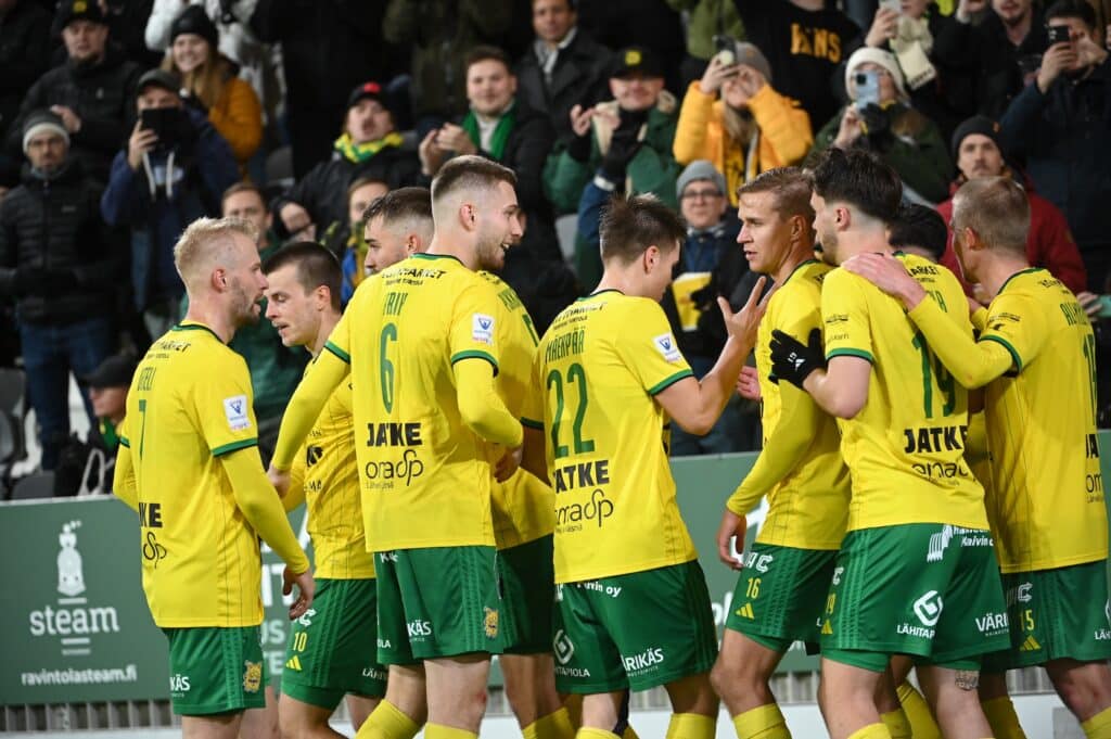 Ilves järjesti rajut murskajaiset Ilves järjesti rajut murskajaiset