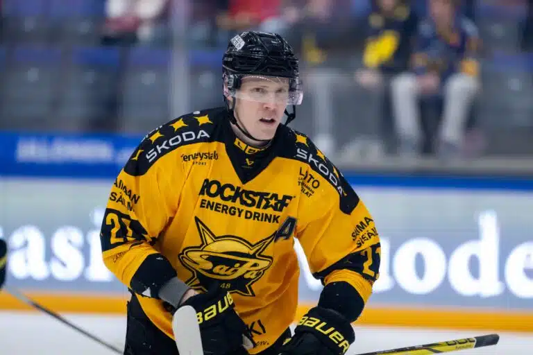 HIFK:n Jori Lehterää haaroväliin lyönyt SaiPa-pelaaja ei saanut pelikieltoa