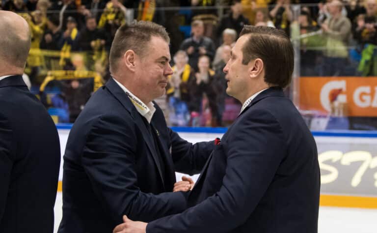 SaiPa sinetöi HIFK:n katastrofin – Raipe Helmiseltä kohteliasta puhetta