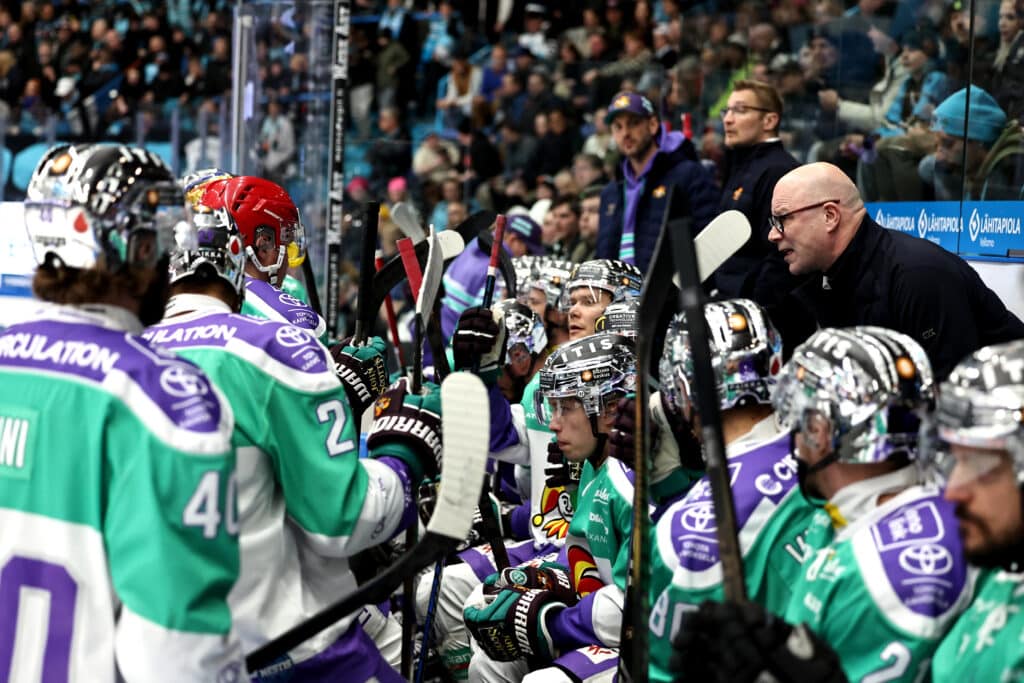 Jokerit ja Pelicans mylläsivät ketjujaan uuteen uskoon Jokerit ja Pelicans mylläsivät ketjujaan uuteen uskoon