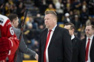 SM-liigavalmentajalta painavaa puhetta – ajantaju meni