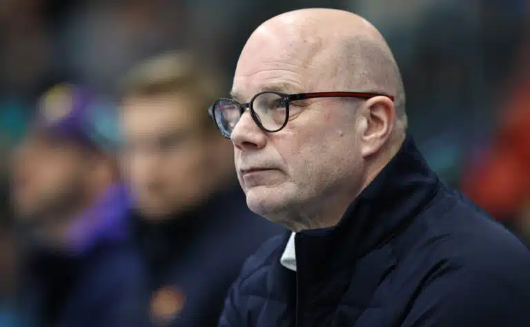 Risto Dufvan kurimus - Mestis-seura karussa syöksykierteessä Risto Dufvan kurimus – Mestis-seura karussa syöksykierteessä