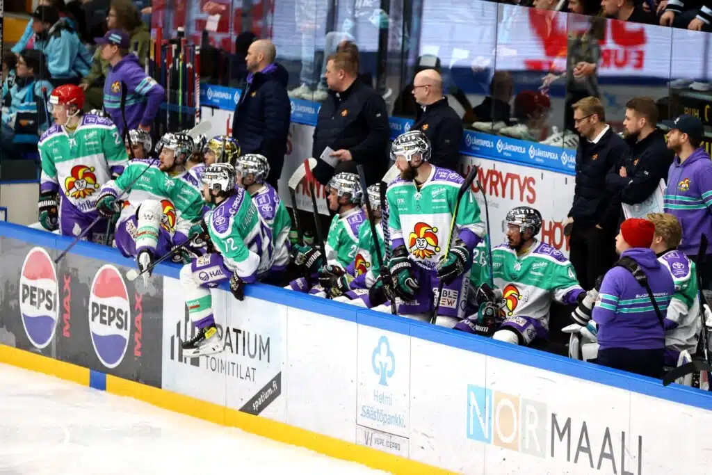 Jokerien Ossi Väänäseltä raju viesti SM-liigalle