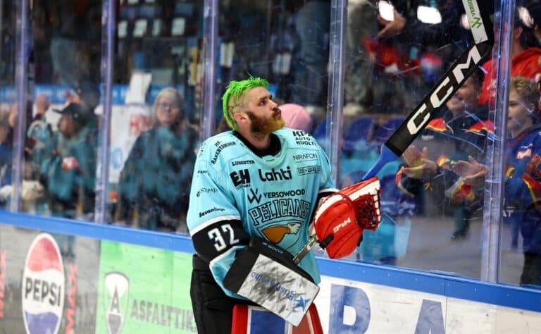 Patrik Bartosak jatkaa Pelicansissa