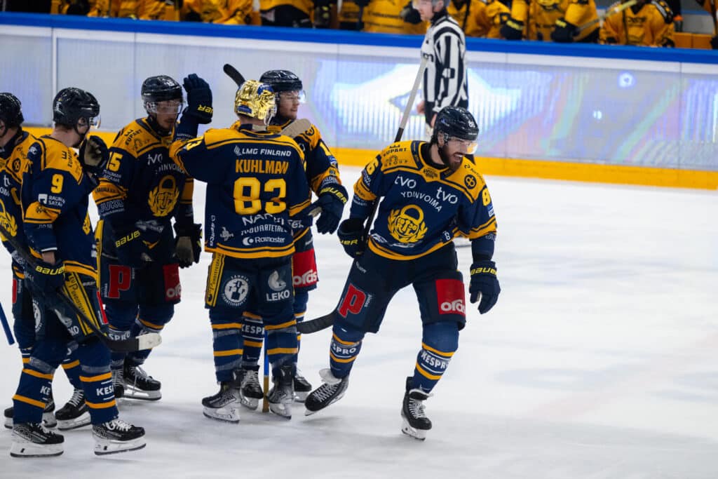 SM-liigan entinen tähtipelaaja siirtyy Jaromir Jagrin joukkueeseen SM-liigan entinen tähtipelaaja siirtyy Jaromir Jagrin joukkueeseen