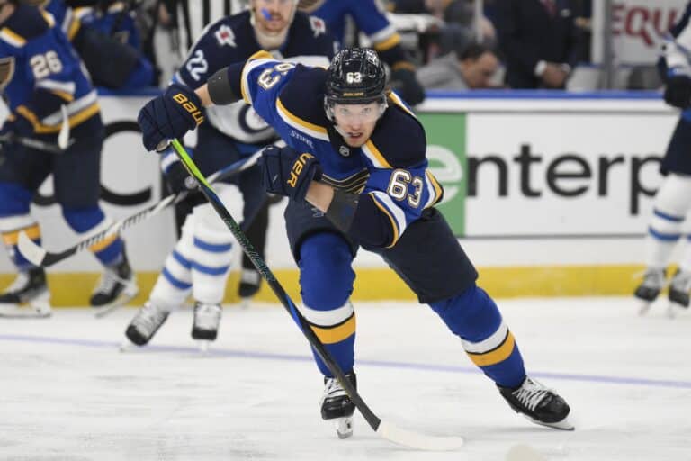 NHL:n pudotuspeleissä hurja temppu – 23-vuotias kanadalainen nousi harvalukuiseen joukkoon