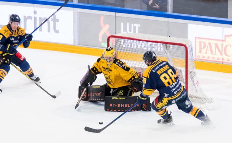 Lukko teki kovan tempun Lappeenrannassa – KalPa kampeaa Ilvestä siltaan Lukko teki kovan tempun Lappeenrannassa – KalPa kampeaa Ilvestä siltaan