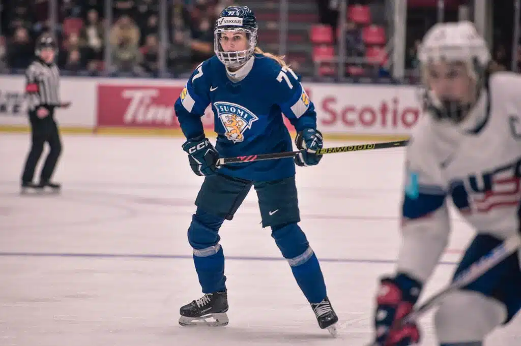 Naisleijonat sai ihan karmean selkäsaunan