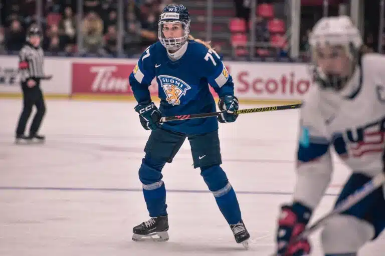 Naisleijonat sai ihan karmean selkäsaunan