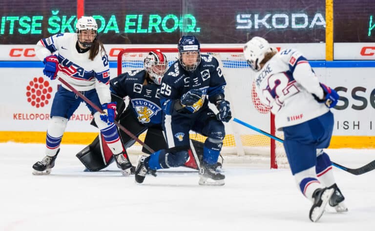 MM-kiekossa oli jysähtää jättimäinen paukku