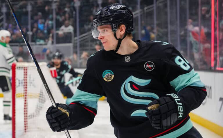Elämänsä kautta pelaava suomalainen NHL-hyökkääjä – ”Pelini on O-zonella”