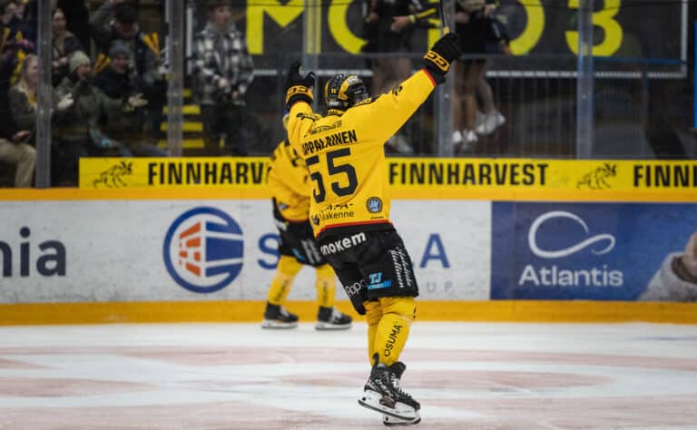KalPa iski SM-liigan finaalisarjan avausmaalin – sen jälkeen salamoi SaiPa