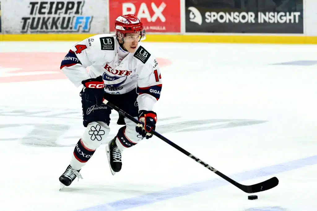 IL: Jokerit nappasi puolustajan HIFK:sta