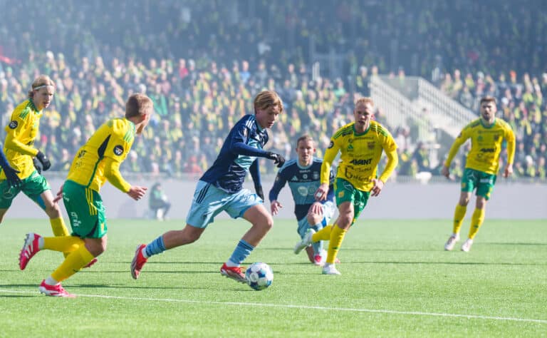 16-vuotias koulupoika nöyryytti HJK:ta
