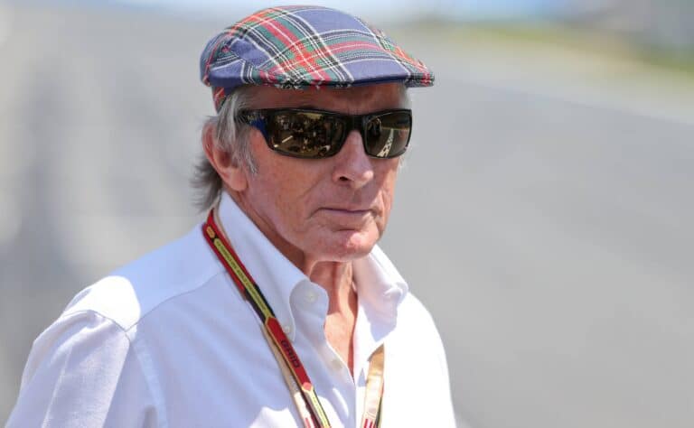 F1-legenda Jackie Stewart kertoi synkän uutisen - vaimo sairastui vakavasti F1-legenda Jackie Stewart kertoi synkän uutisen – vaimo sairastui vakavasti