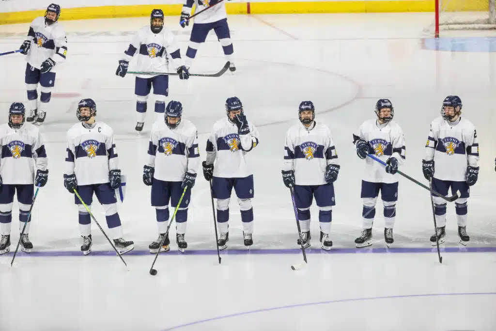 Alkulohkovaihe paketissa – Pikkuleijonille herkullinen vastustaja puolivälieriin