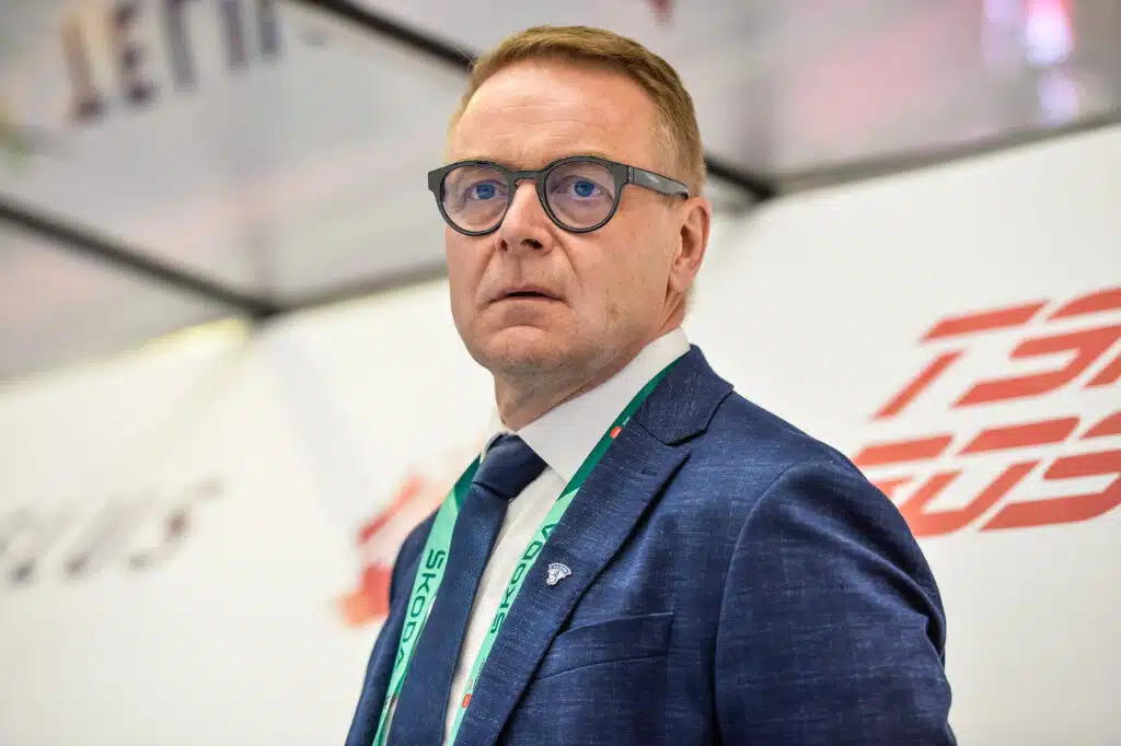 Naisleijonien päävalmentaja avautui MM-turnauksen jälkeen