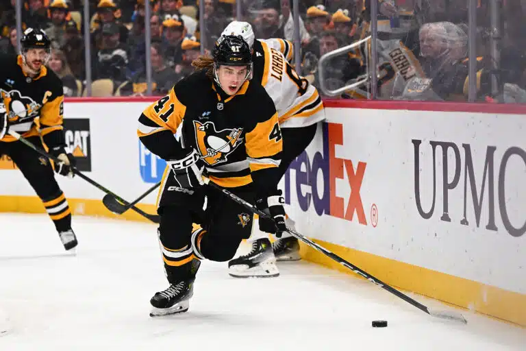 NHL:n suomalaistulokkaalle sataa suitsutusta – nyt tuli pitkä litania kehuja