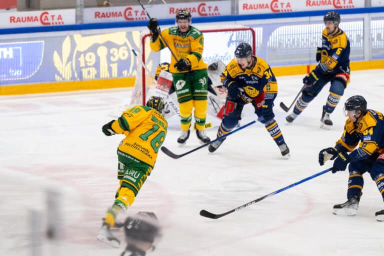 Ville Meskanen tälläsi Ilveksen mitaleille