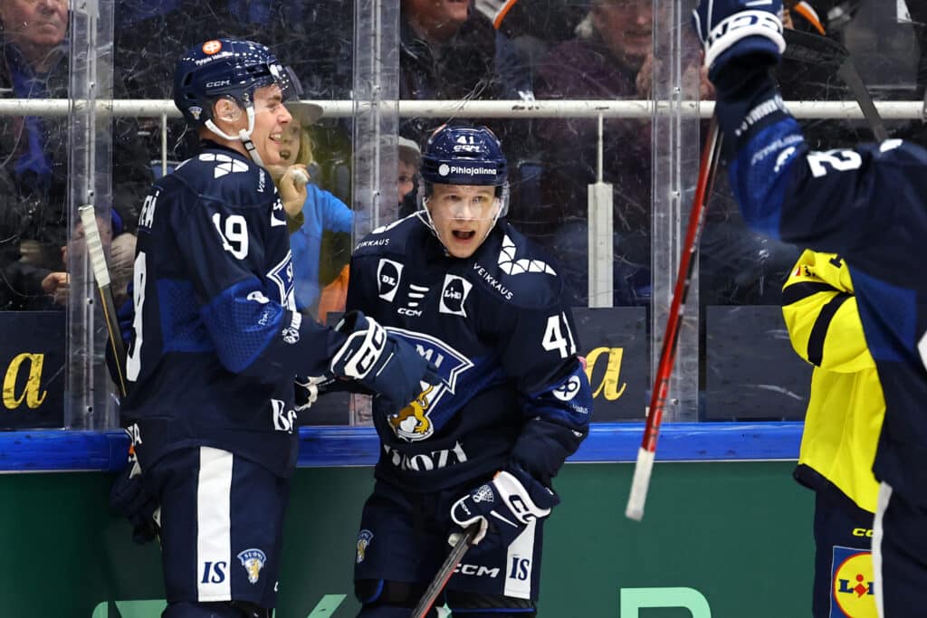 Nyt on noloa, Tre Kronor – Leijonat hoiti homman 10-0 Nyt on noloa, Tre Kronor – Leijonat hoiti homman 10-0