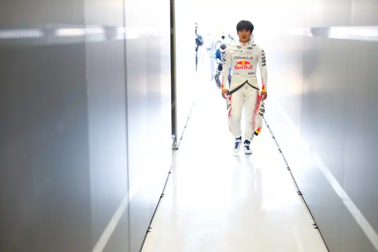 Red Bullin F1-tallista kuuluu kummia – jättiyllätys kuljettajakuvioissa?