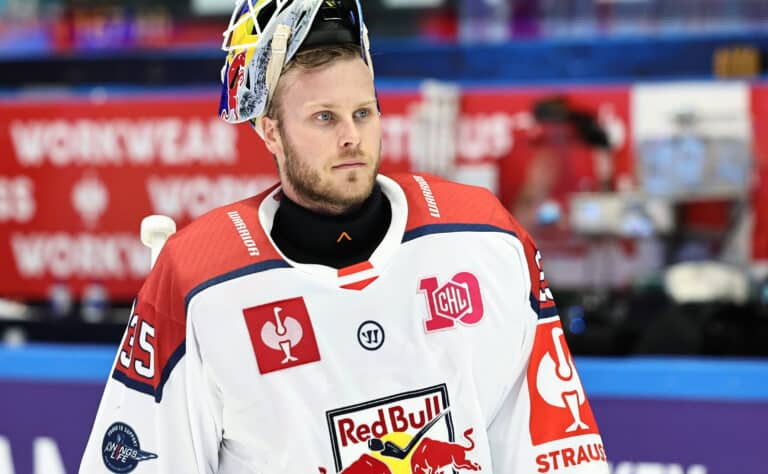 Suomalaisvahti johdatti joukkueensa mestariksi ja valittiin MVP:ksi Suomalaisvahti johdatti joukkueensa mestariksi ja valittiin MVP:ksi