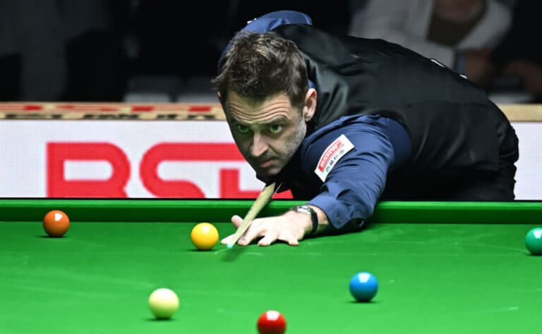 Ronnie O’Sullivan ennätykseen – kova kommentti Mark Selbystä