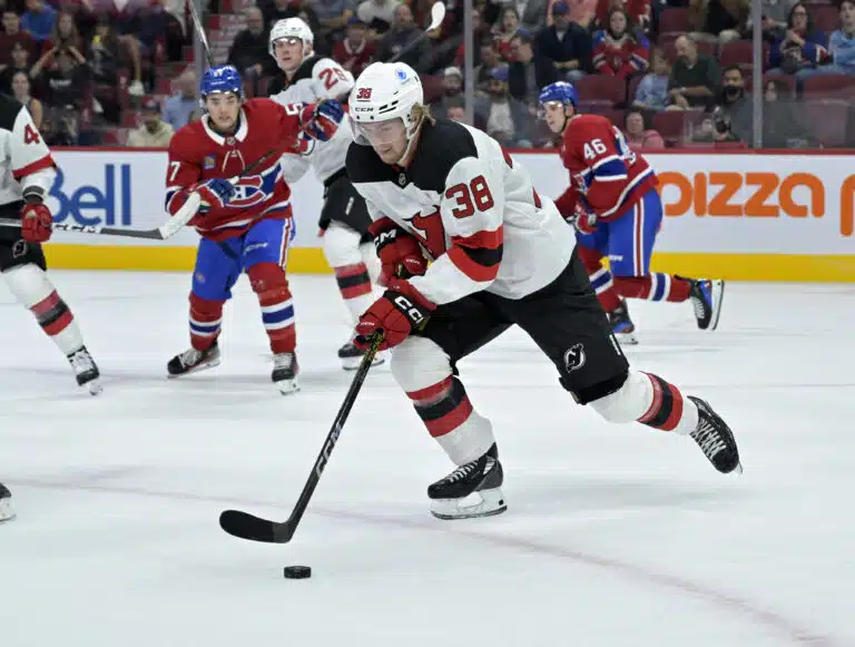 Suomalaislupaus sai kutsun NHL-joukkueen pudotuspelimiehistöön