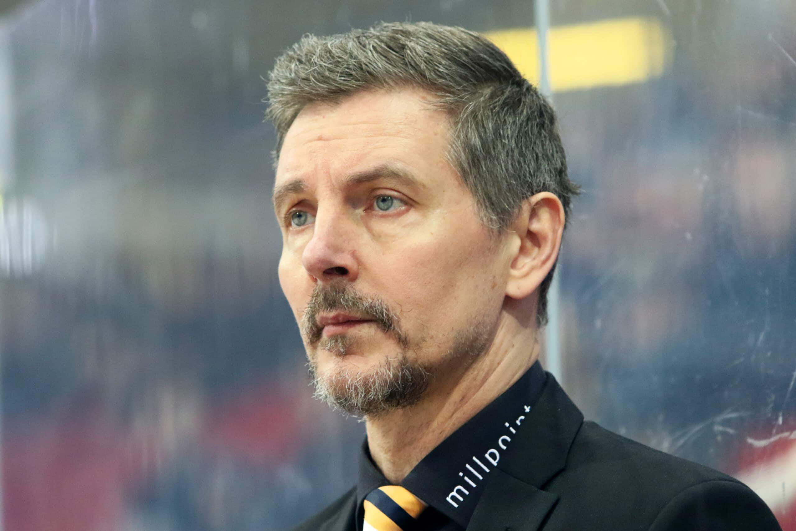 Juuso Toivolalle potkut – MM-kultaleijonasta Naisleijonien päävalmentaja